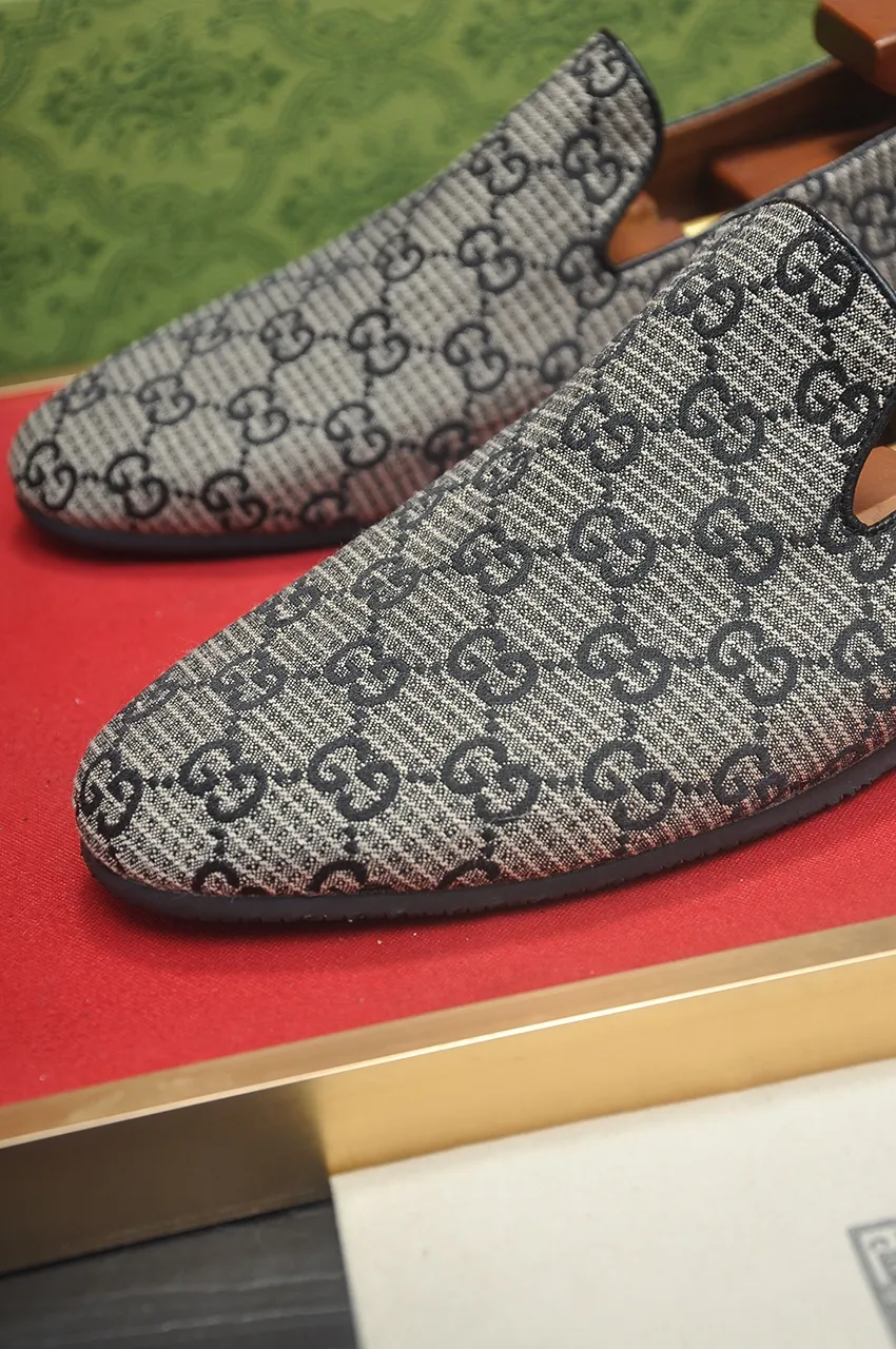 Men's men's shoes💰460💶[GUCCI Gucci] Men's wallet shoes🇮🇹Official website original 1:1 mold opening, original quality💯The upper is made of imported cowhide and Gucci original fabric➕Breathable cotton sheep lining, fine workmanship, high-end atmosphere. Has a fashionable and exemplary look. Rubber wear-resistant and anti-slip outsole. Code number: 38-44
